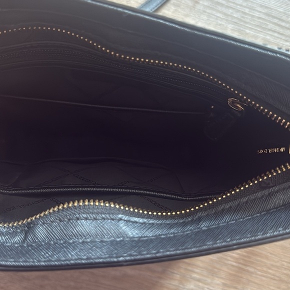 Michael Kors Jet set Travel crossbody - Picture 8 of 15